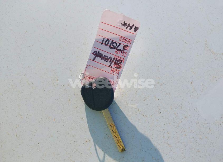 Photo 11 of 2016 Chevrolet Silverado 1500 1LT (VIN 3GCPCREC0GG375101)