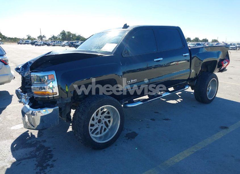 Photo 2 of 2017 Chevrolet Silverado 1500 1LT (VIN 3GCPCREC0HG121891)