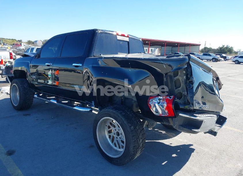 Photo 3 of 2017 Chevrolet Silverado 1500 1LT (VIN 3GCPCREC0HG121891)