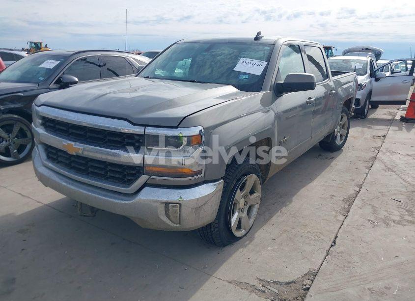 Photo 2 of 2017 Chevrolet Silverado 1500 1LT (VIN 3GCPCREC0HG267157)
