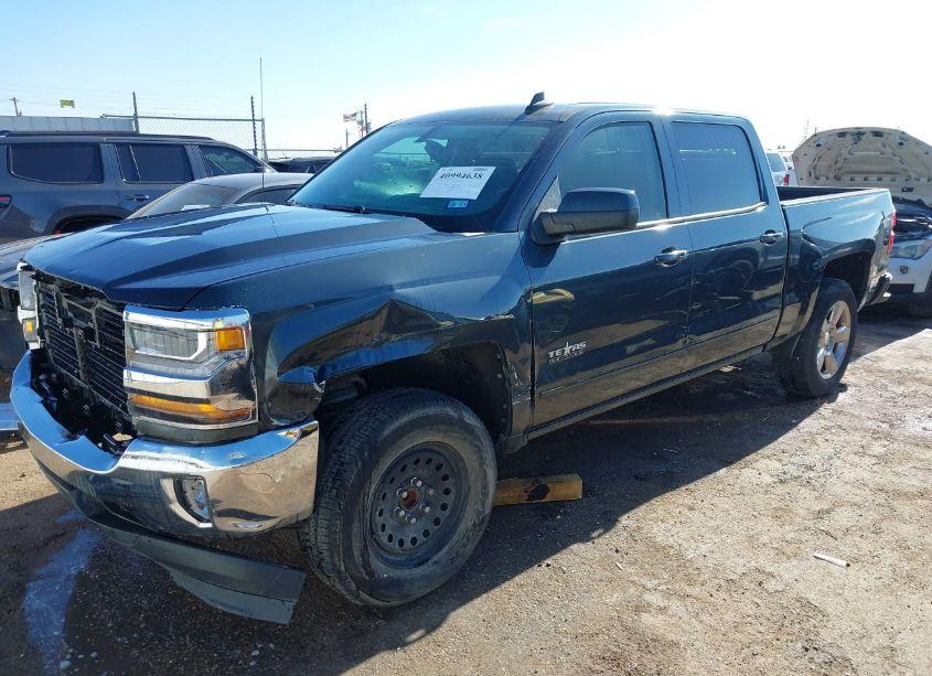 Photo 2 of 2017 Chevrolet Silverado 1500 1LT (VIN 3GCPCREC0HG326126)