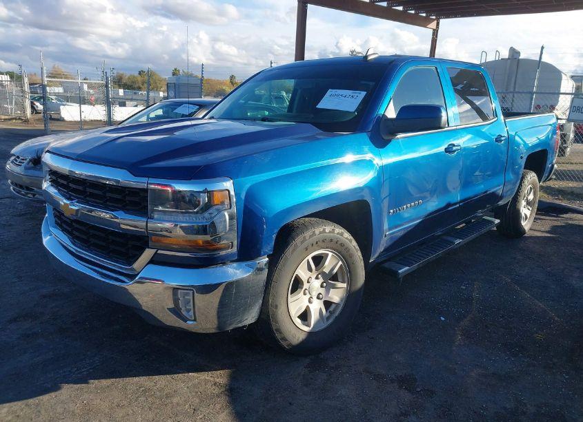 Photo 2 of 2017 Chevrolet Silverado 1500 1LT (VIN 3GCPCREC0HG428378)