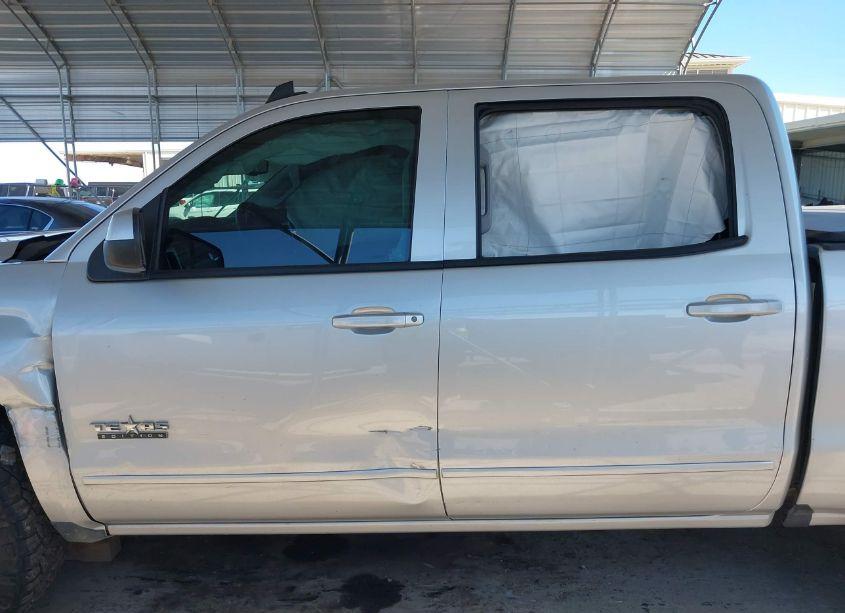 Photo 14 of 2018 Chevrolet Silverado 1500 1LT (VIN 3GCPCREC0JG115238)