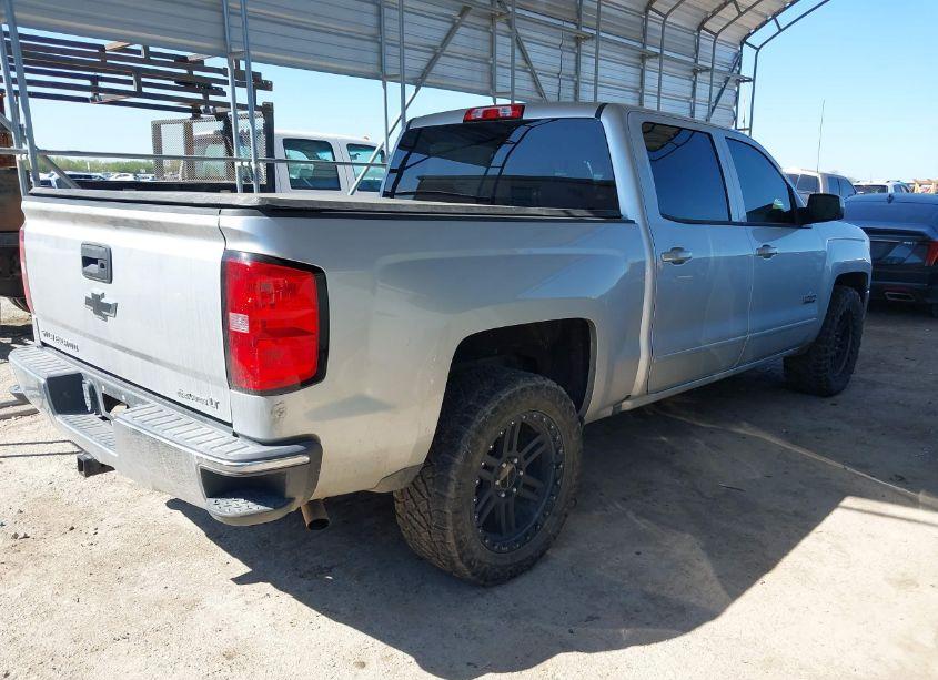 Photo 4 of 2018 Chevrolet Silverado 1500 1LT (VIN 3GCPCREC0JG115238)