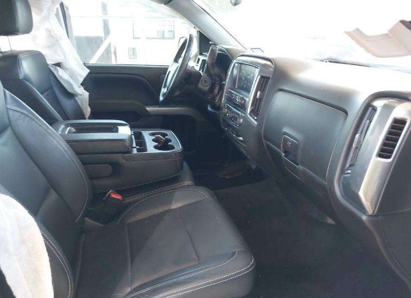 Photo 5 of 2018 Chevrolet Silverado 1500 1LT (VIN 3GCPCREC0JG115238)