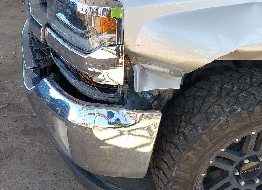 Photo 6 of 2018 Chevrolet Silverado 1500 1LT (VIN 3GCPCREC0JG115238)