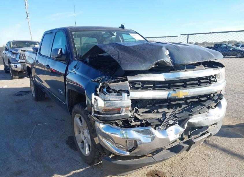2018 Chevrolet Silverado 1500 1LT (VIN 3GCPCREC0JG201116) main photo