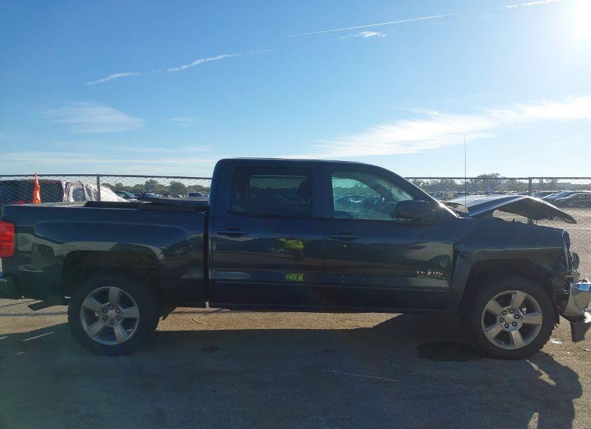 Photo 13 of 2018 Chevrolet Silverado 1500 1LT (VIN 3GCPCREC0JG201116)