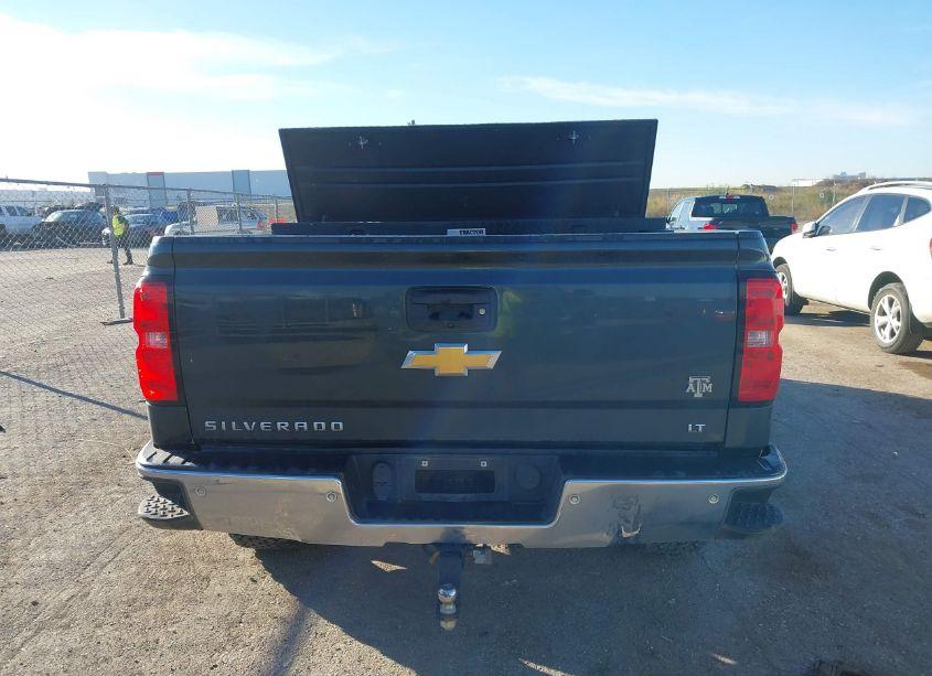 Photo 16 of 2018 Chevrolet Silverado 1500 1LT (VIN 3GCPCREC0JG201116)