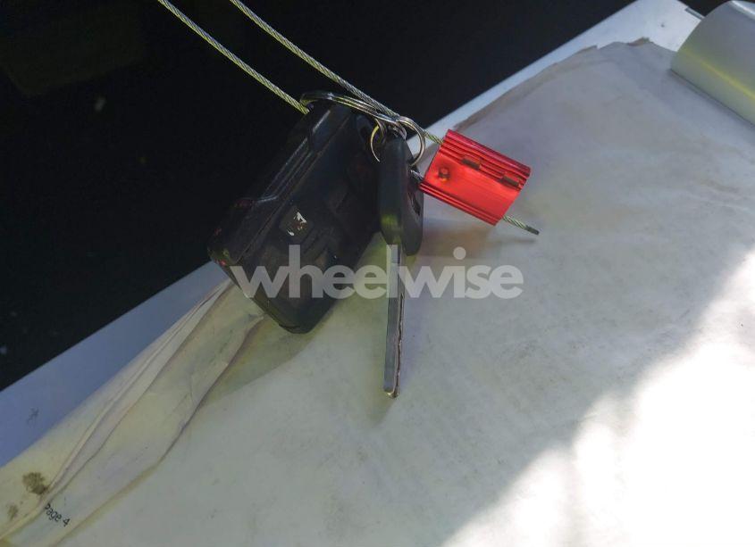 Photo 11 of 2018 Chevrolet Silverado 1500 1LT (VIN 3GCPCREC0JG302124)