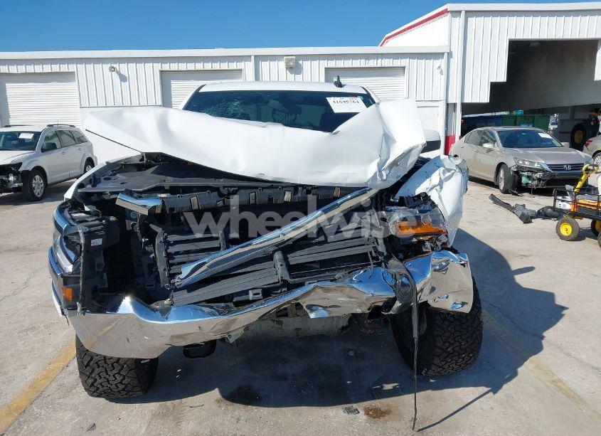 Photo 12 of 2018 Chevrolet Silverado 1500 1LT (VIN 3GCPCREC0JG302124)