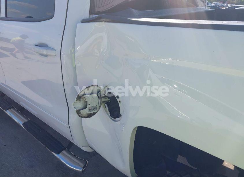 Photo 6 of 2018 Chevrolet Silverado 1500 1LT (VIN 3GCPCREC0JG302124)