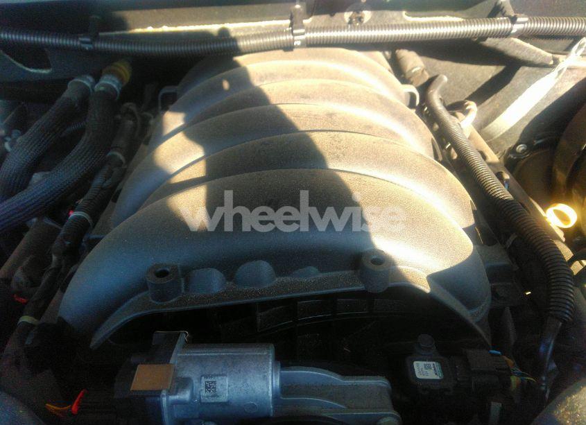 Photo 10 of 2018 Chevrolet Silverado 1500 1LT (VIN 3GCPCREC0JG560577)