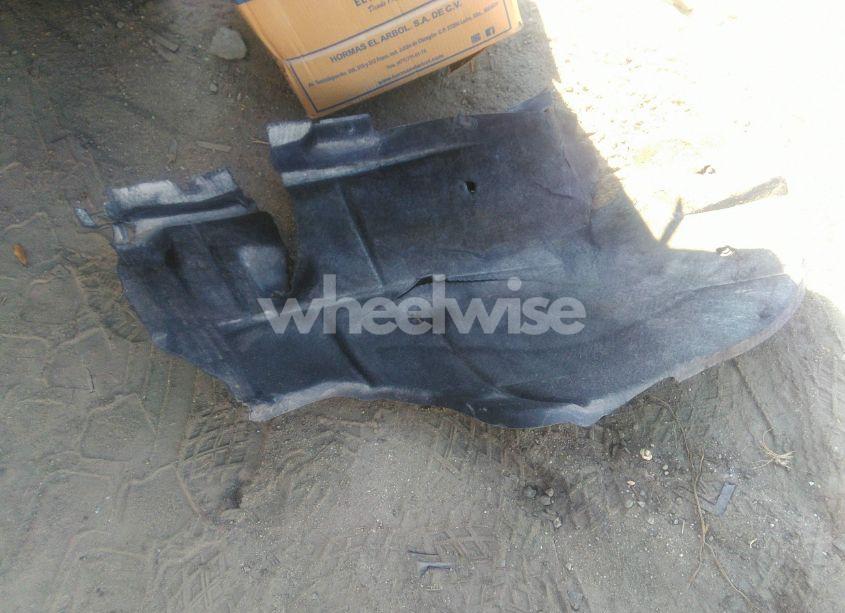 Photo 12 of 2018 Chevrolet Silverado 1500 1LT (VIN 3GCPCREC0JG560577)