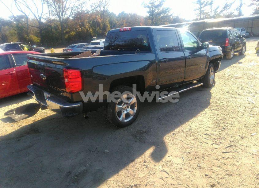 Photo 4 of 2018 Chevrolet Silverado 1500 1LT (VIN 3GCPCREC0JG560577)