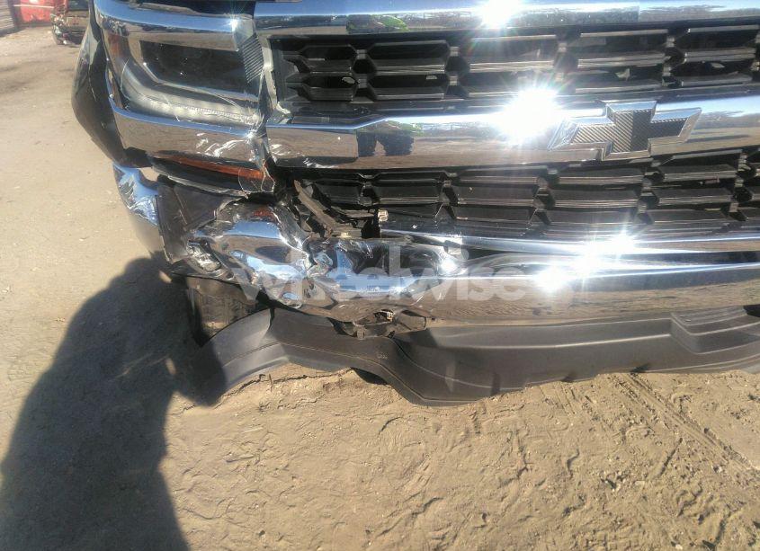 Photo 6 of 2018 Chevrolet Silverado 1500 1LT (VIN 3GCPCREC0JG560577)