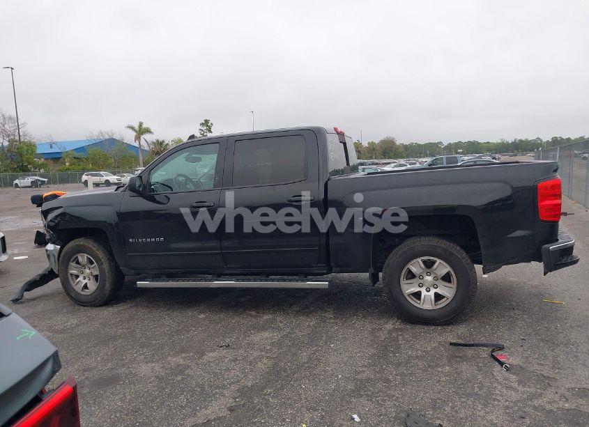 Photo 14 of 2018 Chevrolet Silverado 1500 1LT (VIN 3GCPCREC0JG613259)