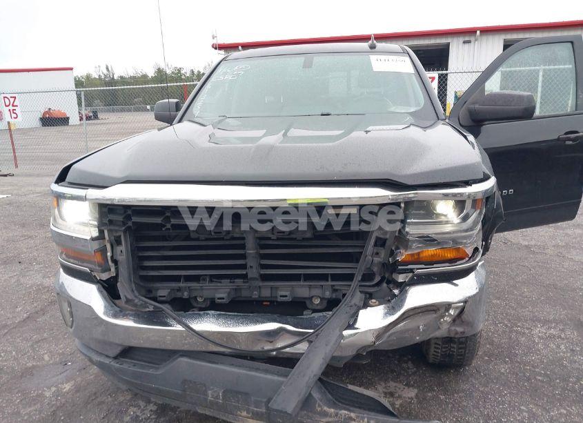 Photo 6 of 2018 Chevrolet Silverado 1500 1LT (VIN 3GCPCREC0JG613259)