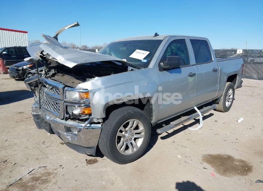 Photo 2 of 2014 Chevrolet Silverado 1500 1LT (VIN 3GCPCREC1EG522796)