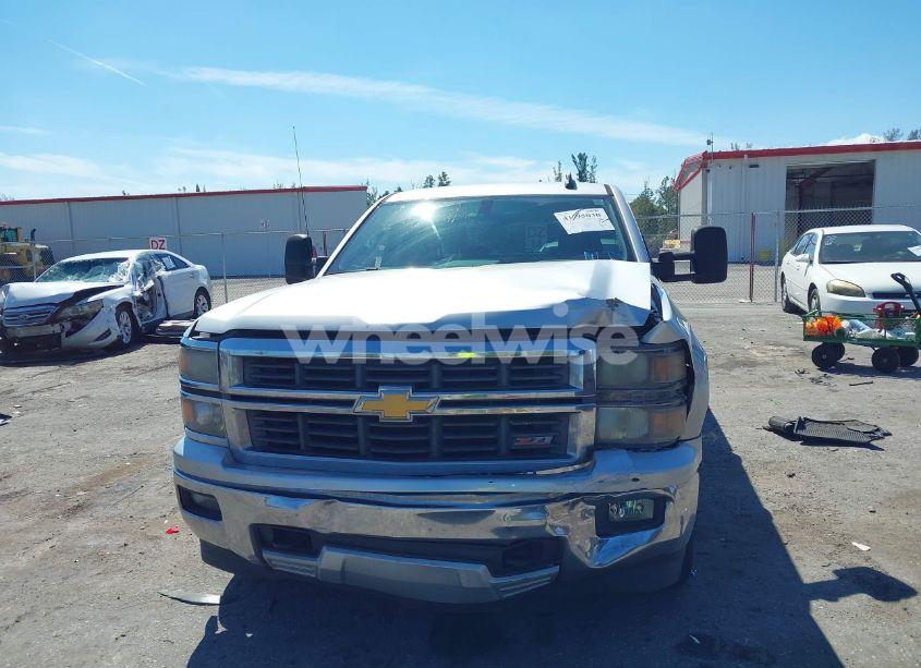Photo 6 of 2015 Chevrolet Silverado 1500 2LT (VIN 3GCPCREC1FG420738)