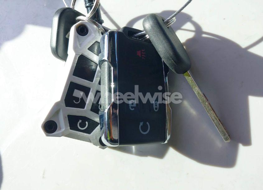 Photo 11 of 2016 Chevrolet Silverado 1500 1LT (VIN 3GCPCREC1GG323802)