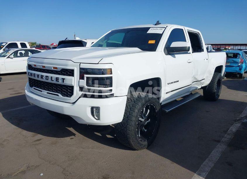 Photo 2 of 2016 Chevrolet Silverado 1500 1LT (VIN 3GCPCREC1GG323802)