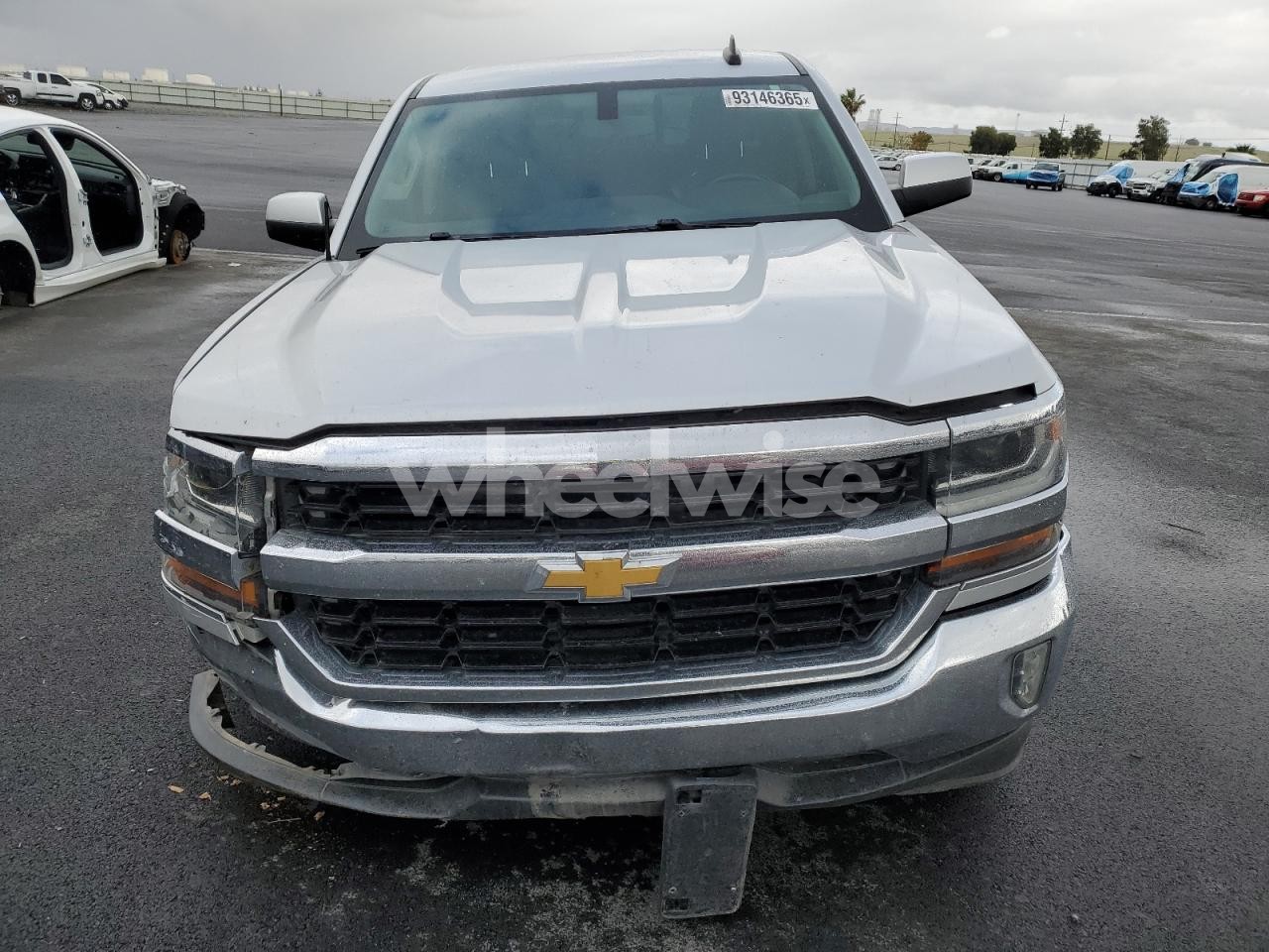 Photo 5 of 2017 CHEVROLET SILVERADO C1500 LT (VIN 3GCPCREC1HG185731)