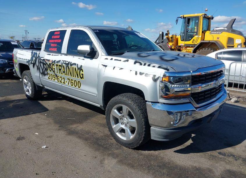 2017 Chevrolet Silverado 1500 1LT (VIN 3GCPCREC1HG311893) main photo