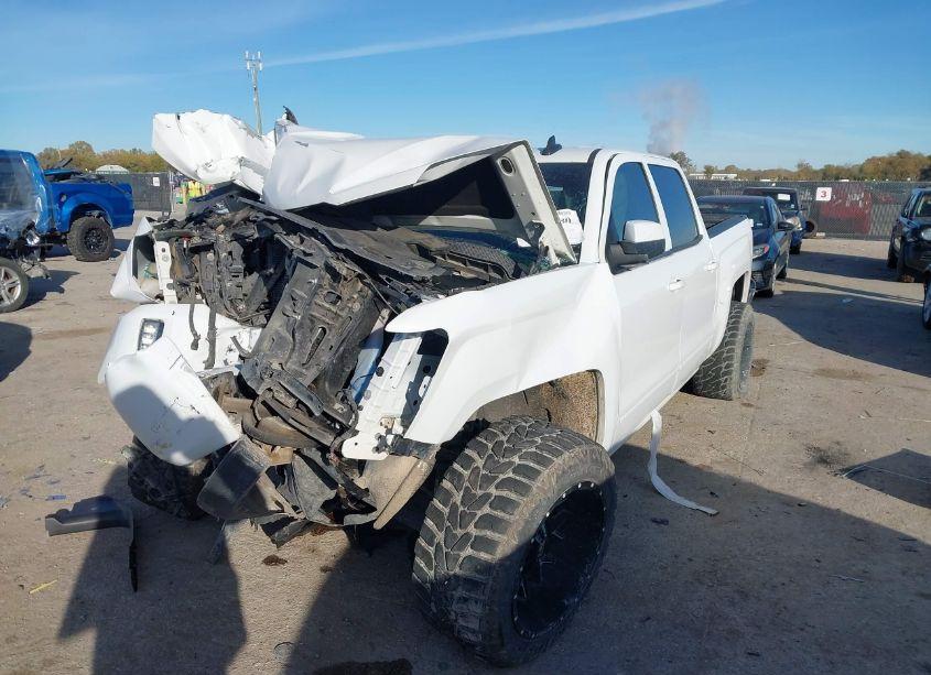 Photo 2 of 2017 Chevrolet Silverado 1500 1LT (VIN 3GCPCREC1HG353626)