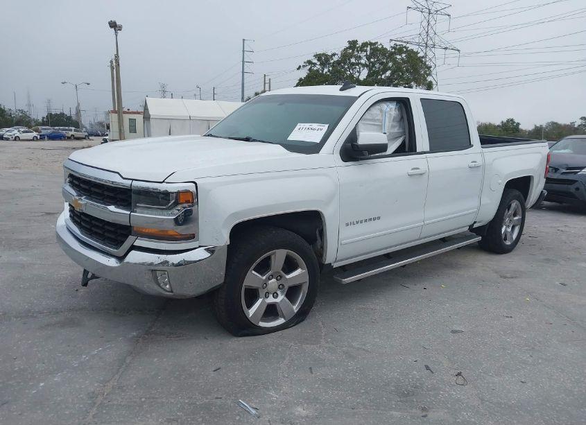Photo 2 of 2017 Chevrolet Silverado 1500 1LT (VIN 3GCPCREC1HG366795)