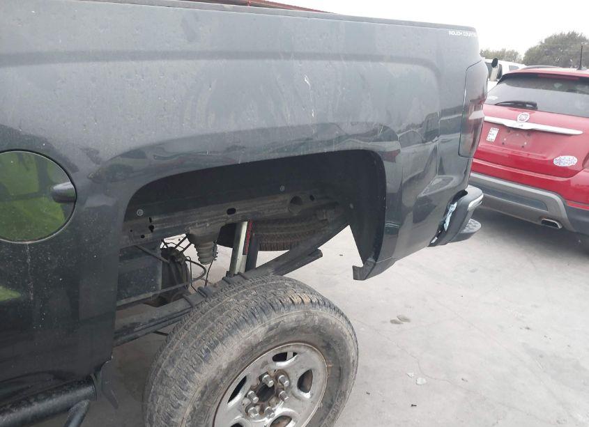 Photo 18 of 2018 Chevrolet Silverado 1500 1LT (VIN 3GCPCREC1JG495061)