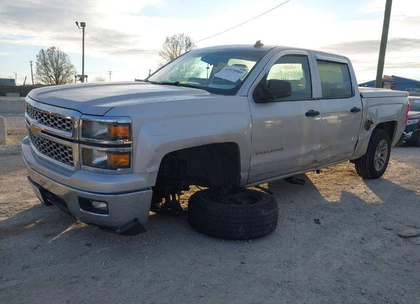 Photo 2 of 2014 Chevrolet Silverado 1500 1LT (VIN 3GCPCREC2EG265289)