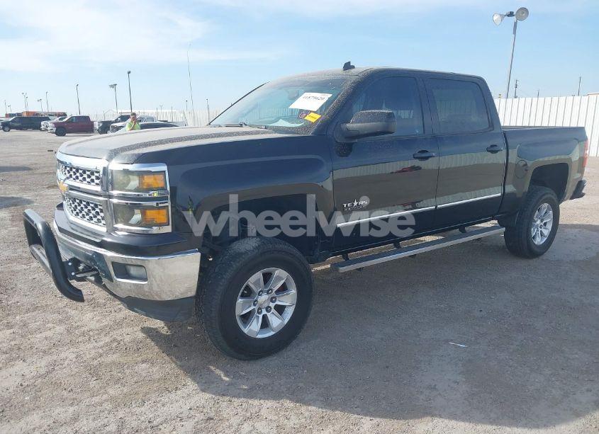 Photo 2 of 2014 Chevrolet Silverado 1500 1LT (VIN 3GCPCREC2EG410735)