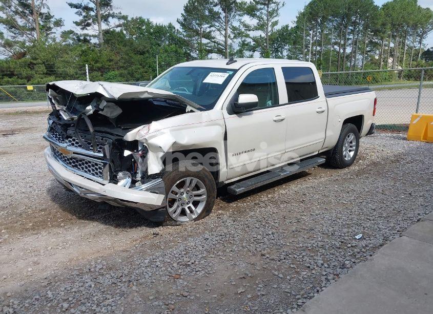Photo 2 of 2015 Chevrolet Silverado 1500 1LT (VIN 3GCPCREC2FG272700)
