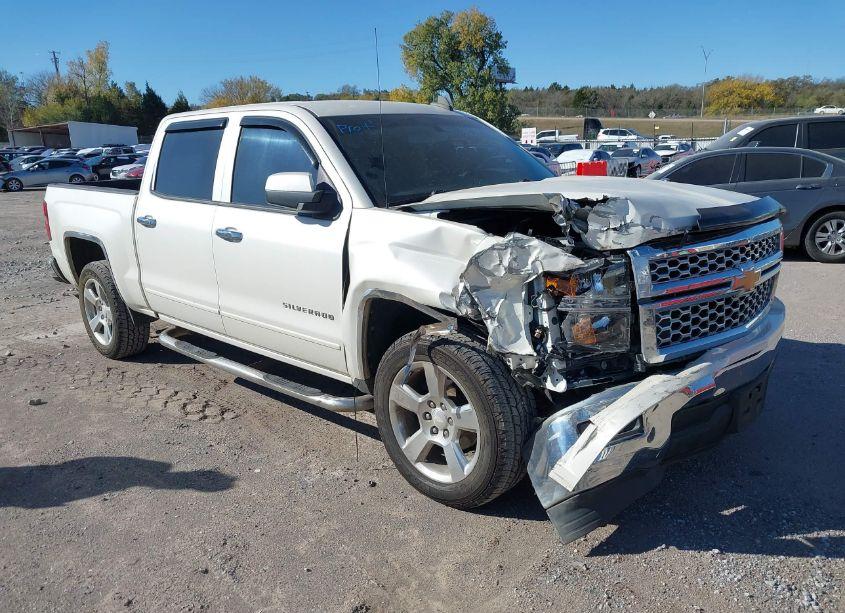 2015 Chevrolet Silverado 1500 1LT (VIN 3GCPCREC2FG330143) main photo