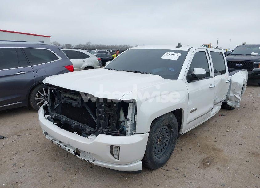 Photo 2 of 2016 Chevrolet Silverado 1500 1LT (VIN 3GCPCREC2GG213115)