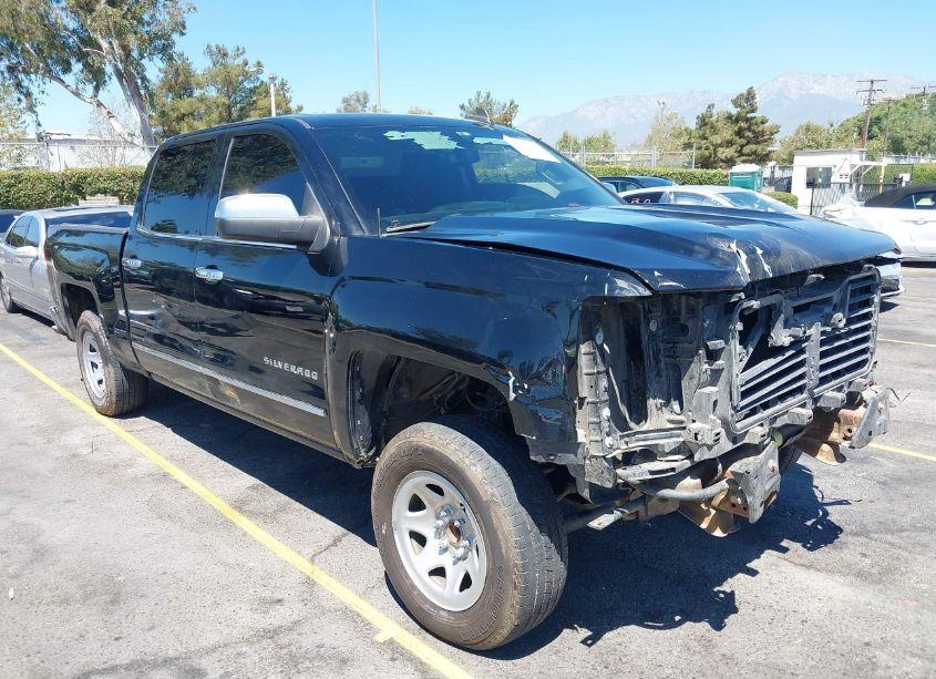 2017 Chevrolet Silverado 1500 1LT (VIN 3GCPCREC2HG406284) main photo