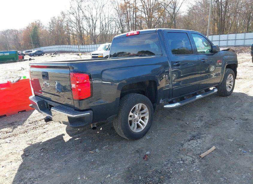 Photo 4 of 2018 Chevrolet Silverado 1500 1LT (VIN 3GCPCREC2JG206074)