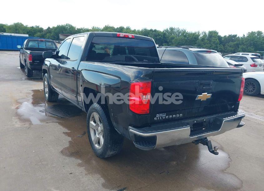 Photo 3 of 2018 Chevrolet Silverado 1500 1LT (VIN 3GCPCREC2JG440280)