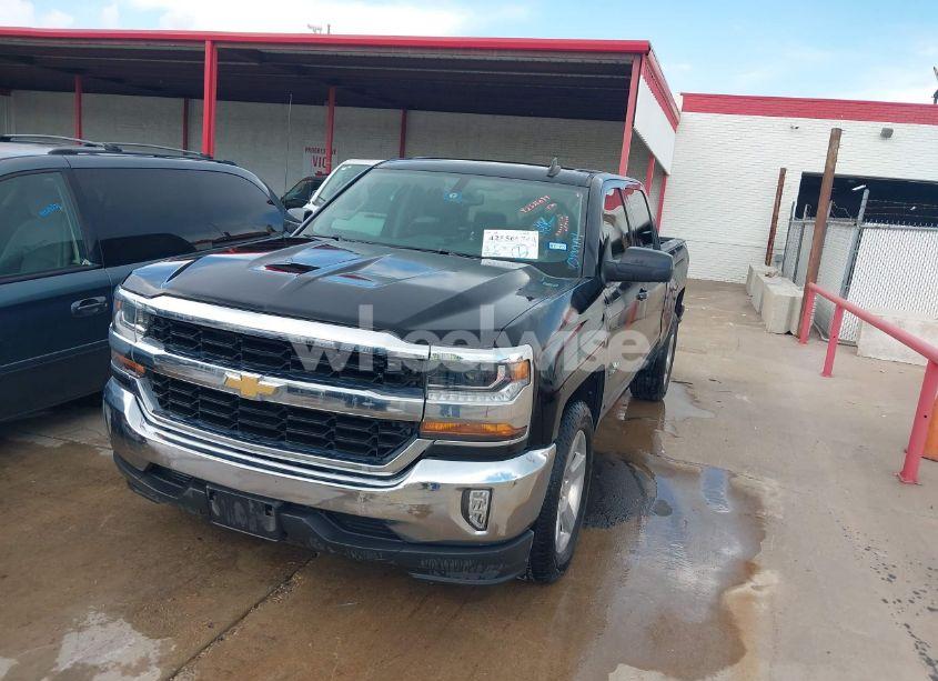 Photo 6 of 2018 Chevrolet Silverado 1500 1LT (VIN 3GCPCREC2JG440280)