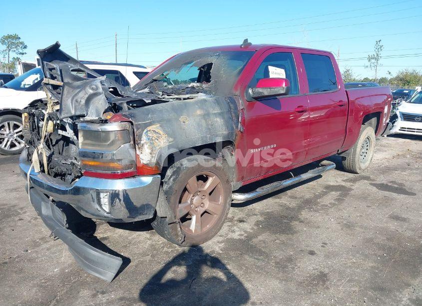 Photo 2 of 2018 Chevrolet Silverado 1500 1LT (VIN 3GCPCREC2JG523952)