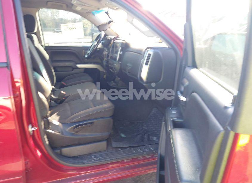 Photo 5 of 2018 Chevrolet Silverado 1500 1LT (VIN 3GCPCREC2JG523952)