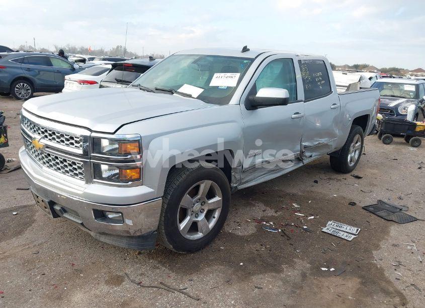 Photo 2 of 2014 Chevrolet Silverado 1500 1LT (VIN 3GCPCREC3EG467235)
