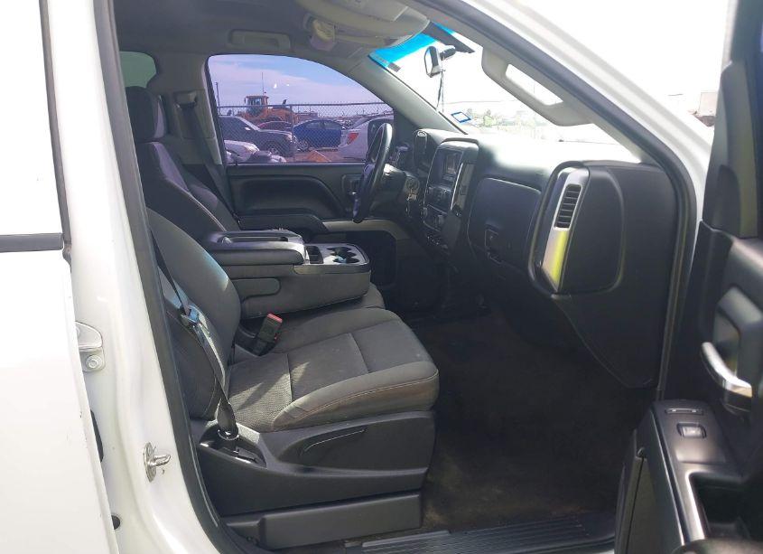 Photo 5 of 2015 Chevrolet Silverado 1500 1LT (VIN 3GCPCREC3FG353690)