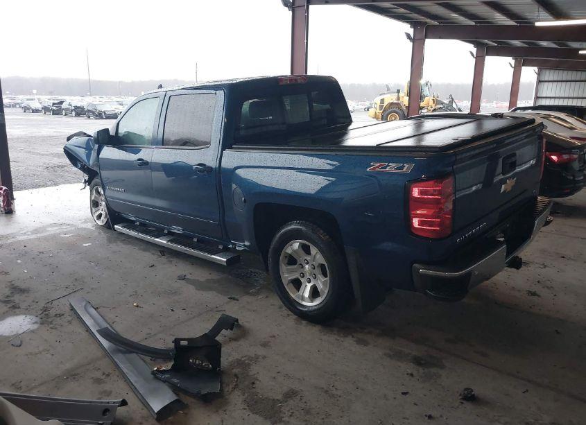 Photo 3 of 2015 Chevrolet Silverado 1500 2LT (VIN 3GCPCREC3FG525796)