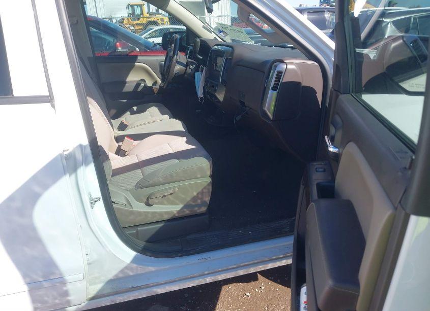 Photo 5 of 2016 Chevrolet Silverado 1500 1LT (VIN 3GCPCREC3GG342772)