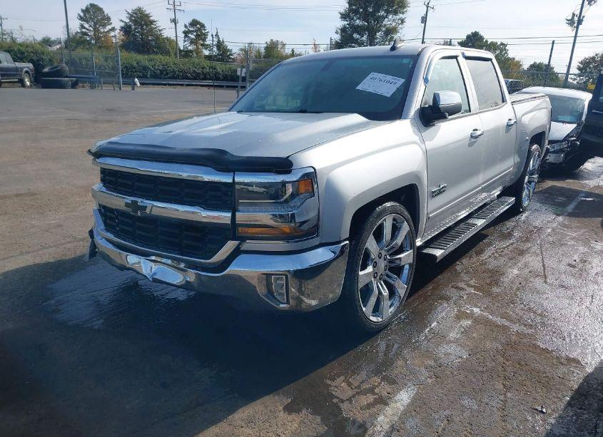 Photo 2 of 2017 Chevrolet Silverado 1500 1LT (VIN 3GCPCREC3HG414149)