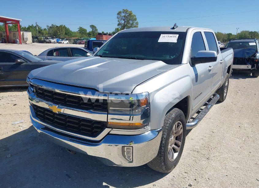 Photo 2 of 2017 Chevrolet Silverado 1500 1LT (VIN 3GCPCREC3HG473041)