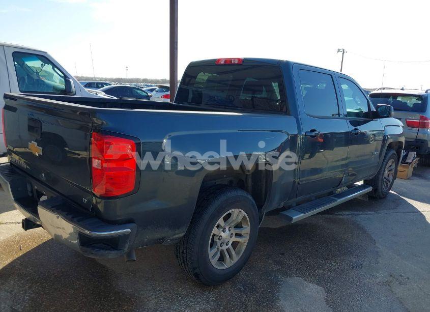 Photo 4 of 2018 Chevrolet Silverado 1500 1LT (VIN 3GCPCREC3JG106422)