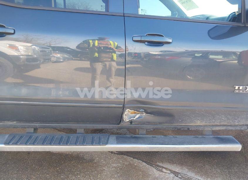 Photo 6 of 2018 Chevrolet Silverado 1500 1LT (VIN 3GCPCREC3JG106422)